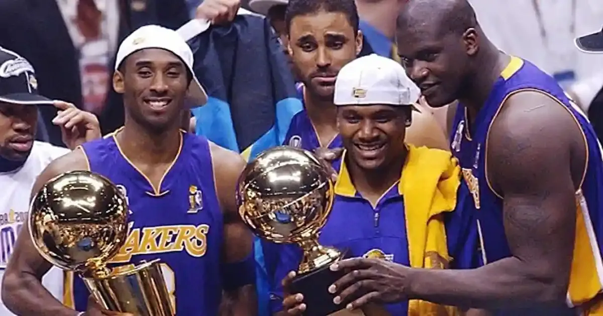 la lakers bagged third consecutive nba title in 2002