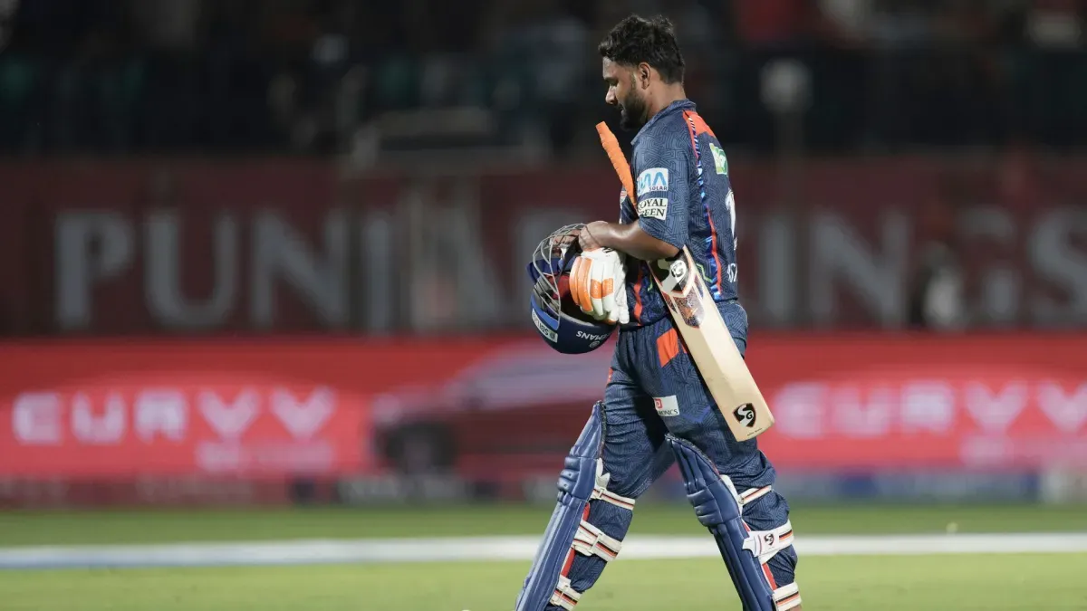 faf du plessis on rishabh pant