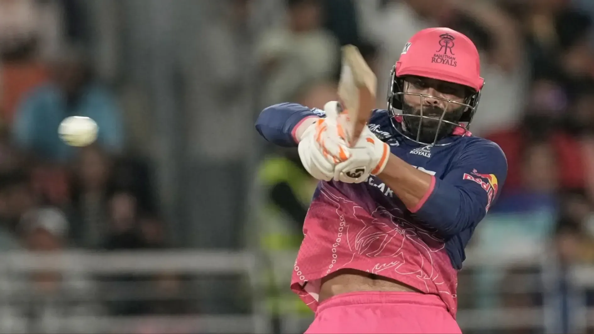 ravindra jadeja retires hurt