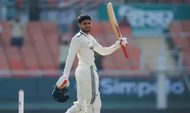 shubman gill goes down on his knees in slip in search of a crucial edge from rahmanullah gurbaz
