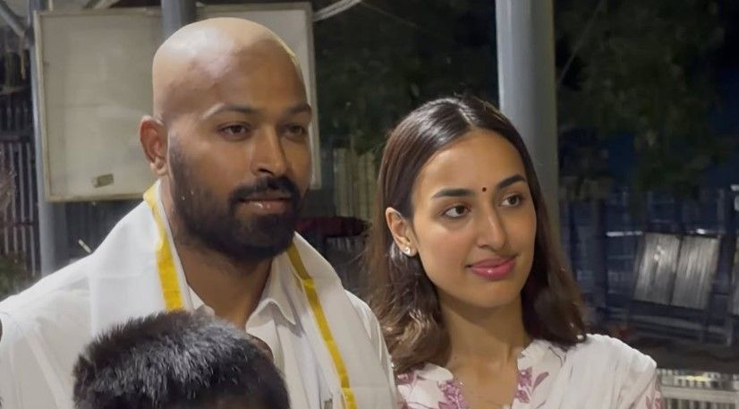 hardik pandya goes bald as he offers prayers at tirumala temple with girlfriend mahieka sharma